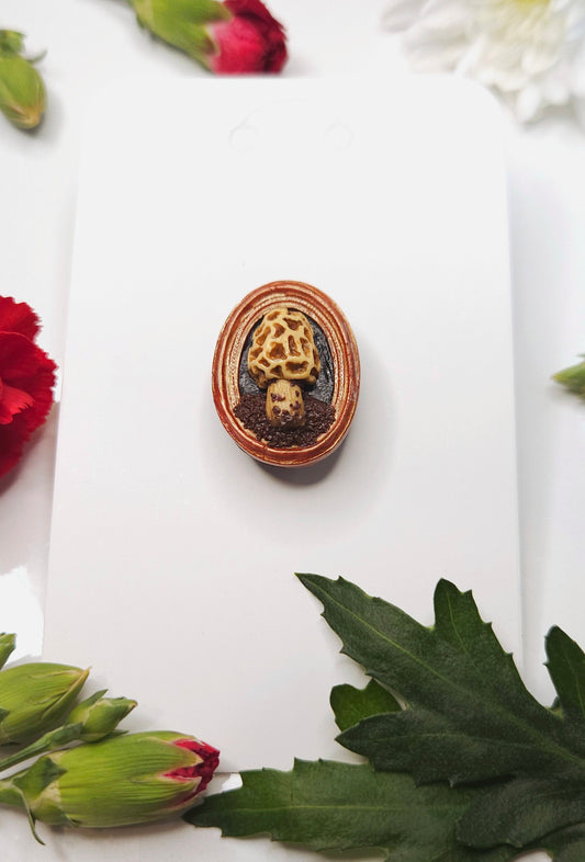 Morel mushroom magnet