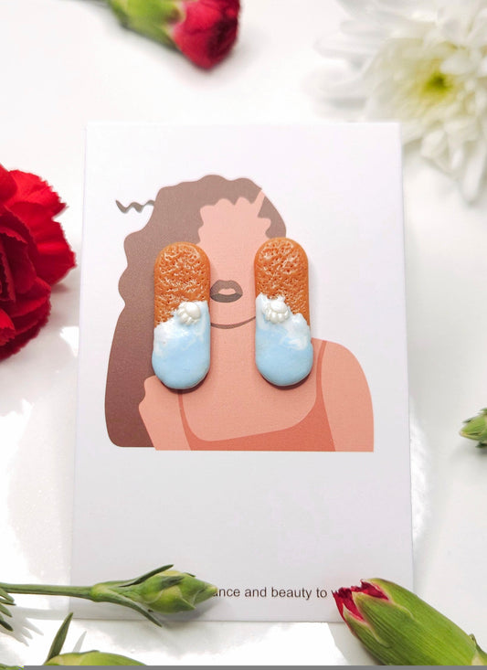 Beach shell stud earrings